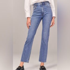 Abercrombie & Fitch Ultra High Rise Ankle Straight Jean